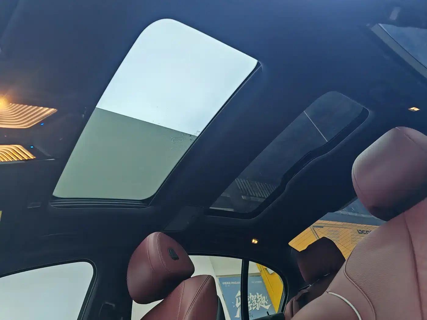 BMW 5 Series PHEV 2021 535Le M Sport Package — миниатюра 18