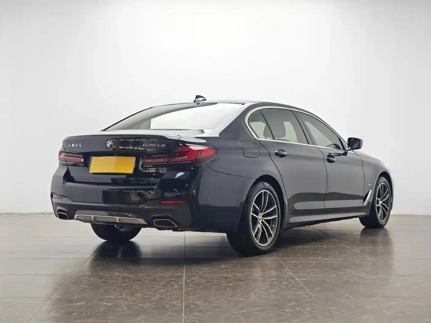 BMW 5 Series PHEV 2021 535Le M Sport Package — миниатюра 3