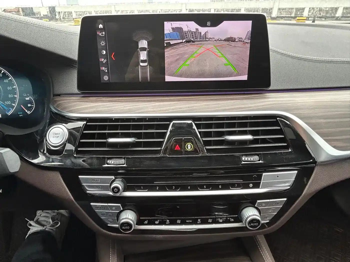 BMW 5 Series PHEV 2019 Facelift 530Le Pioneer Edition — миниатюра 18