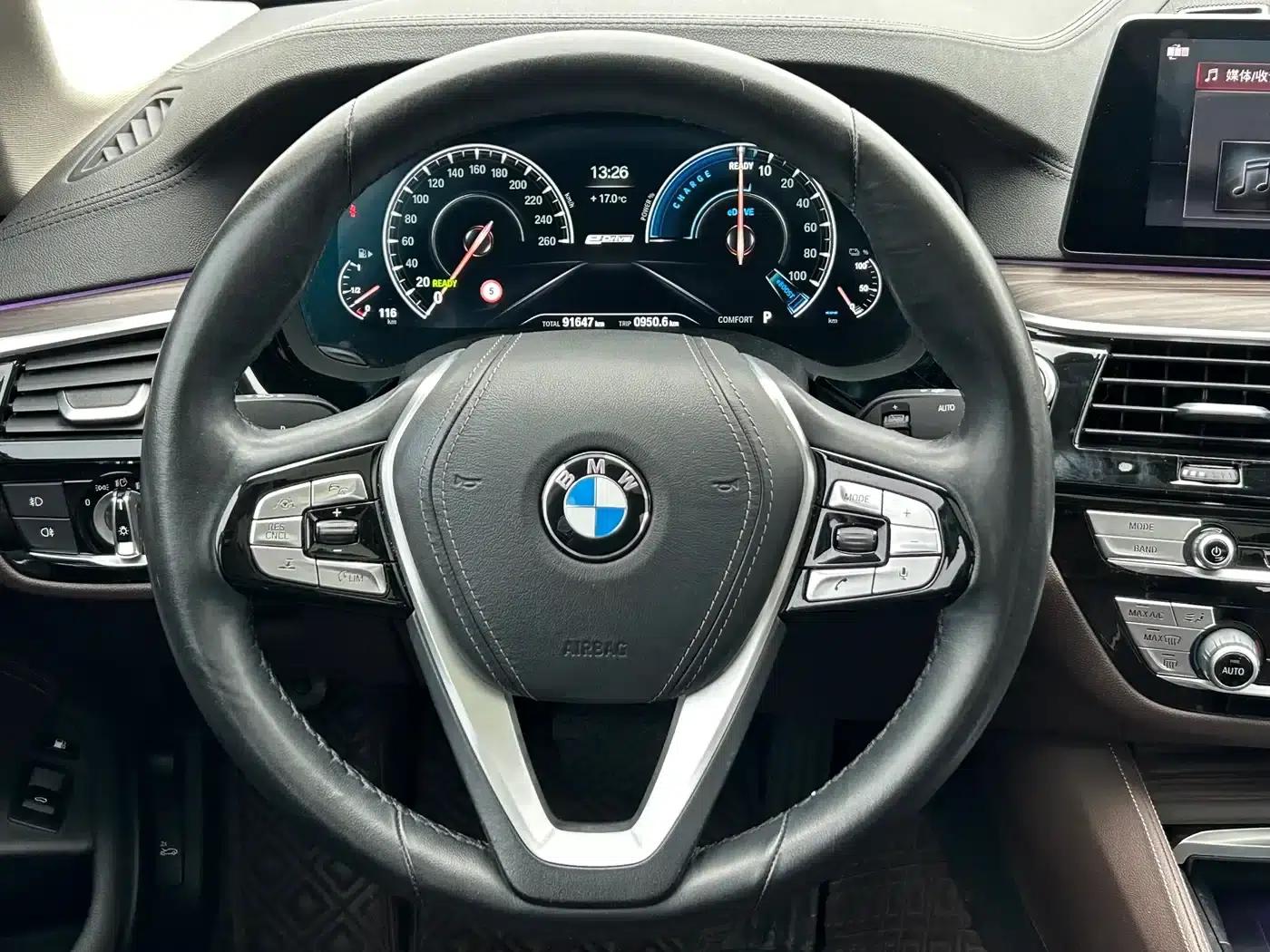 BMW 5 Series PHEV 2019 Facelift 530Le Pioneer Edition — миниатюра 19