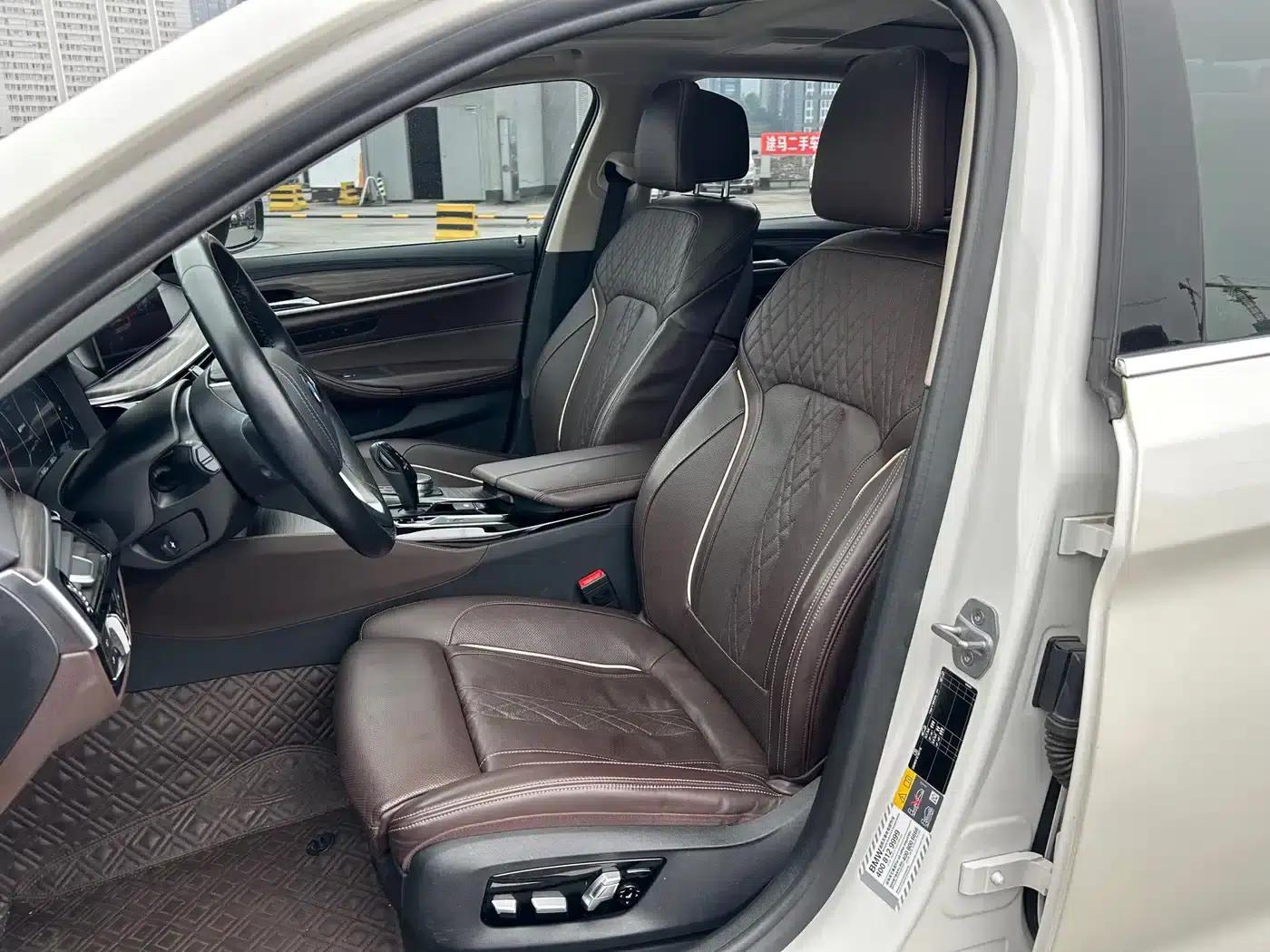 BMW 5 Series PHEV 2019 Facelift 530Le Pioneer Edition — миниатюра 10