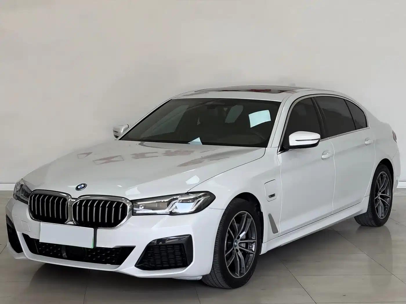 BMW 5 Series PHEV 2022 535Le Pioneer Edition M Sport Package — миниатюра 1