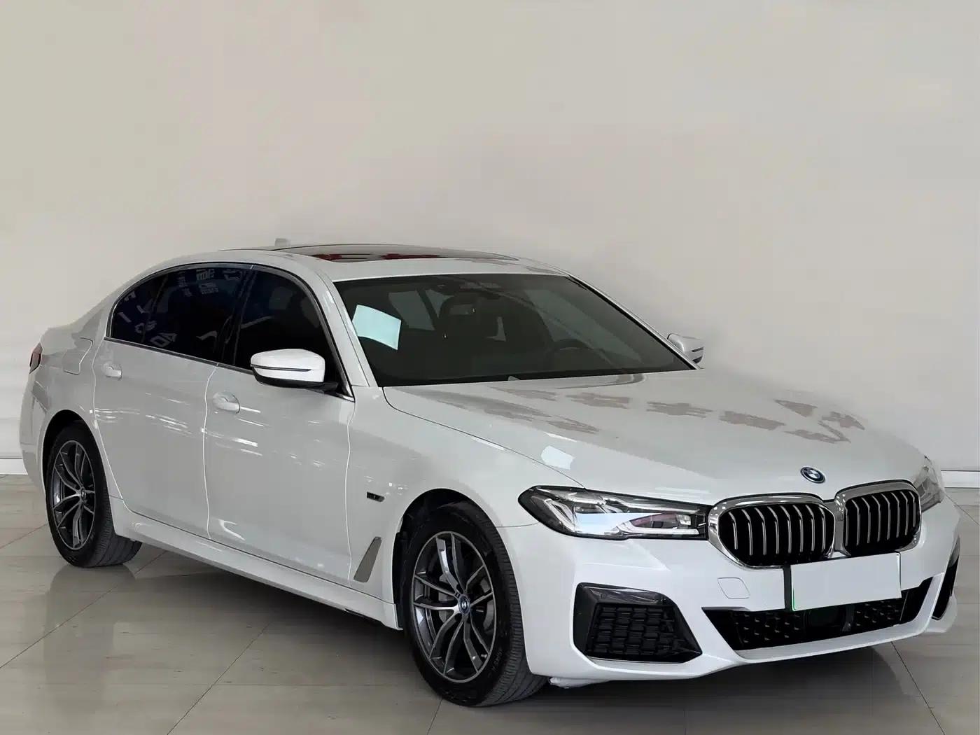 BMW 5 Series PHEV 2022 535Le Pioneer Edition M Sport Package — миниатюра 3