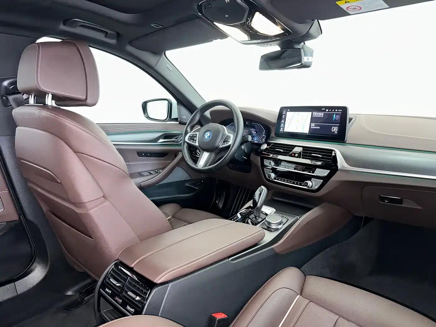 BMW 5 Series PHEV 2022 535Le Pioneer Edition M Sport Package — миниатюра 21