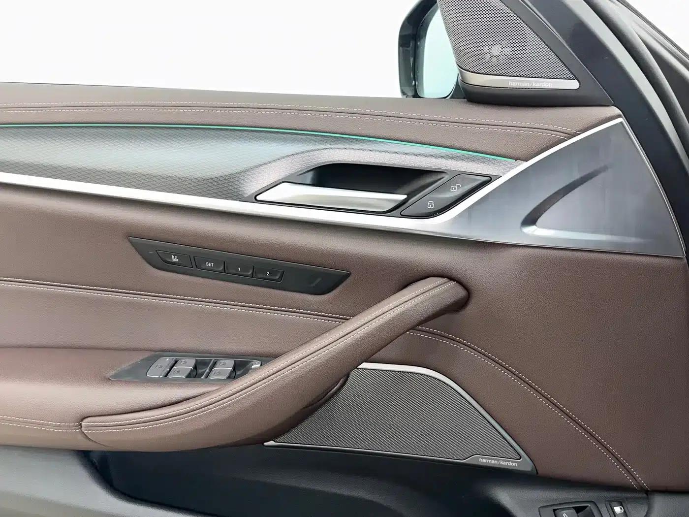 BMW 5 Series PHEV 2022 535Le Pioneer Edition M Sport Package — миниатюра 22