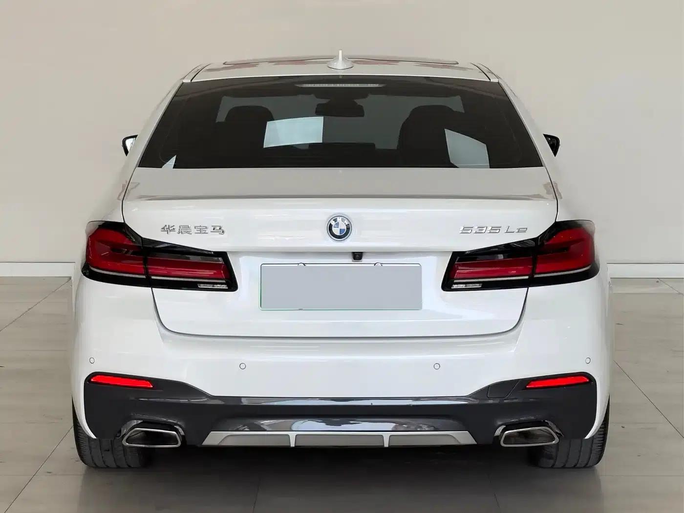 BMW 5 Series PHEV 2022 535Le Pioneer Edition M Sport Package — миниатюра 6