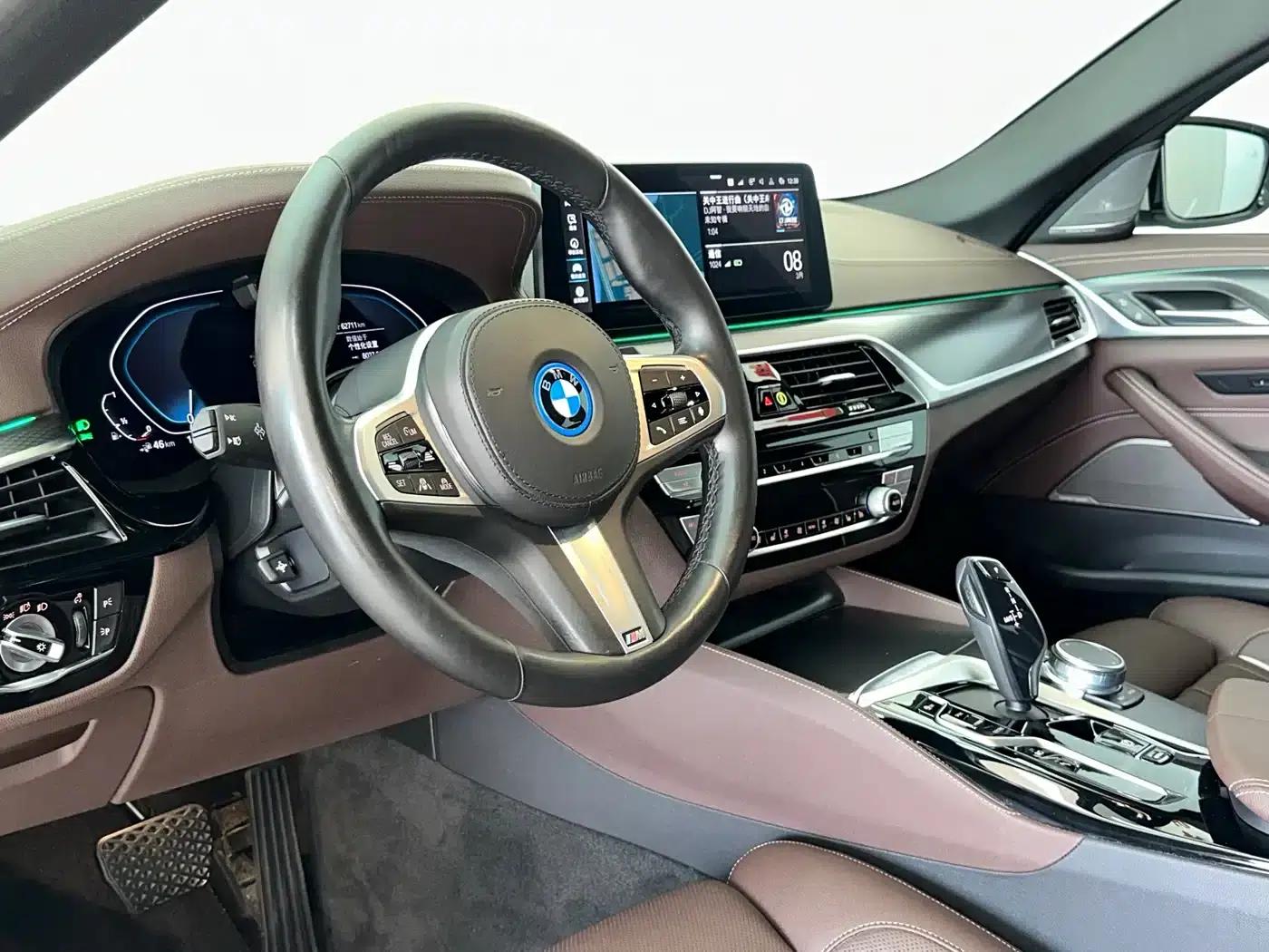 BMW 5 Series PHEV 2022 535Le Pioneer Edition M Sport Package — миниатюра 10
