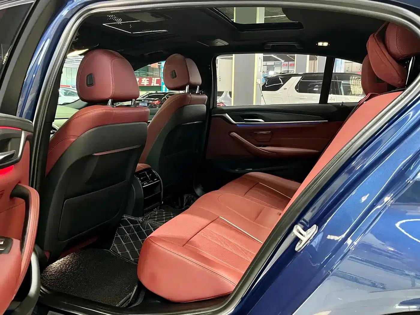 BMW 5 Series PHEV 2022 535Le M Sport Package — миниатюра 17