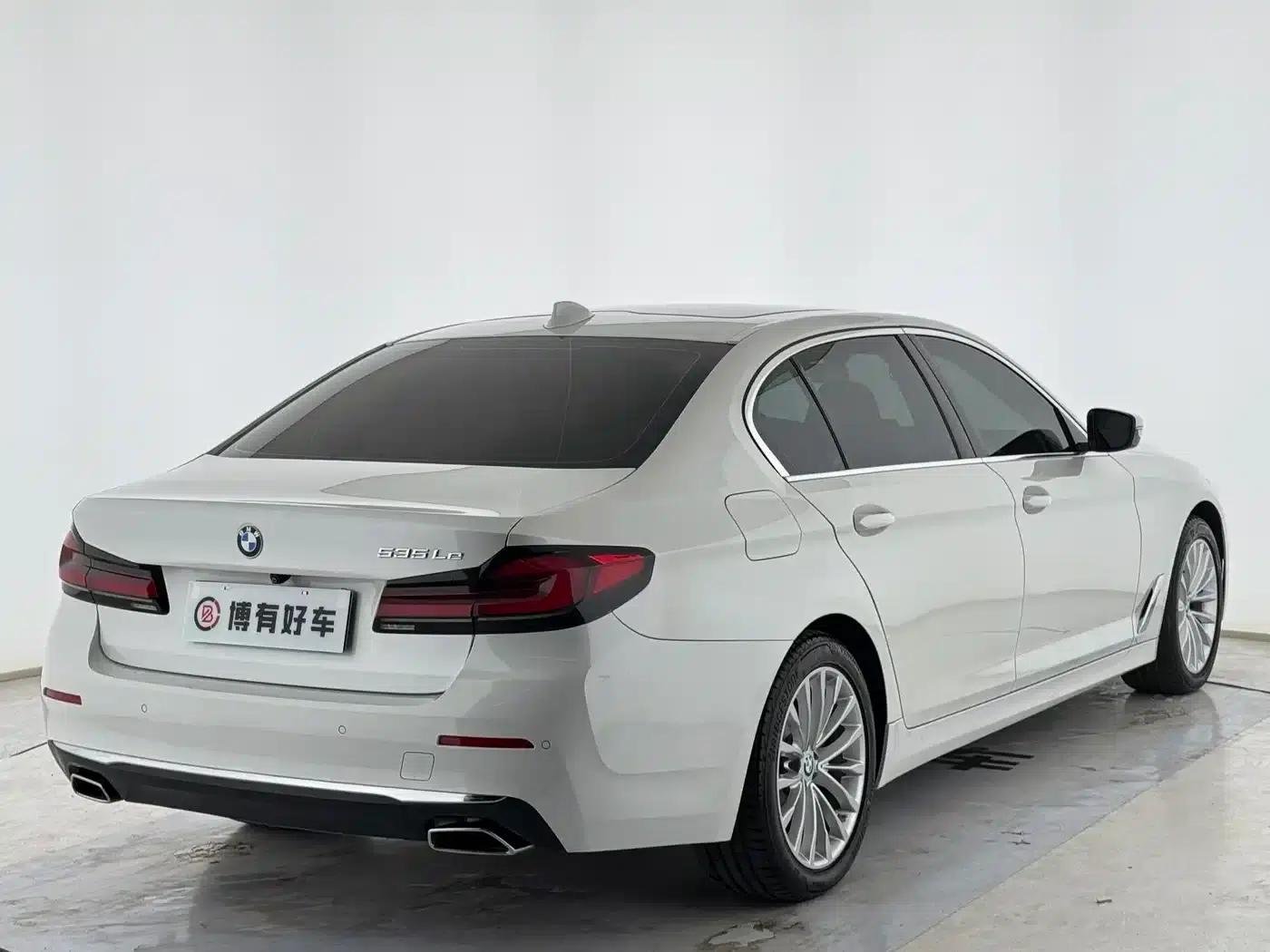 BMW 5 Series PHEV 2021 535Le Luxury Package — миниатюра 17