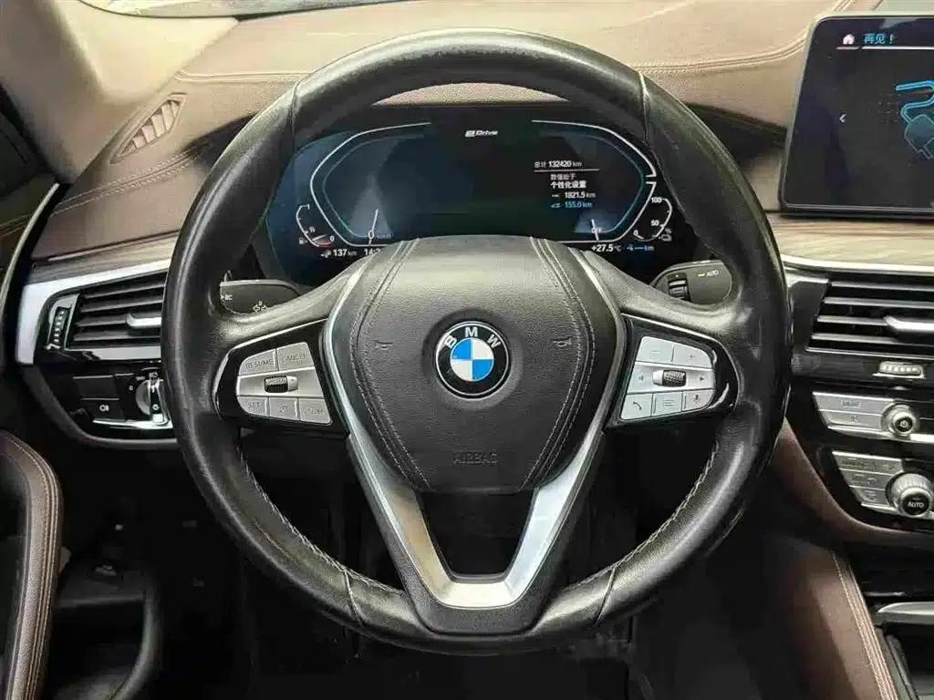 BMW 5 Series PHEV 2021 535Le Luxury Package — миниатюра 5