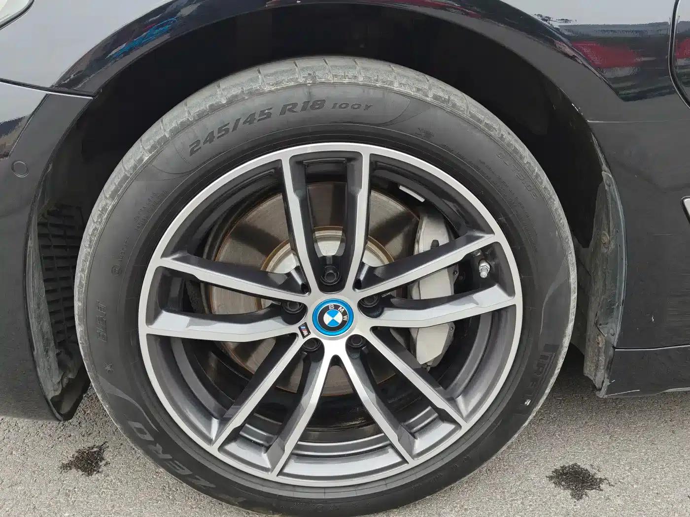 BMW 5 Series PHEV 2022 535Le Pioneer Edition M Sport Package — миниатюра 13
