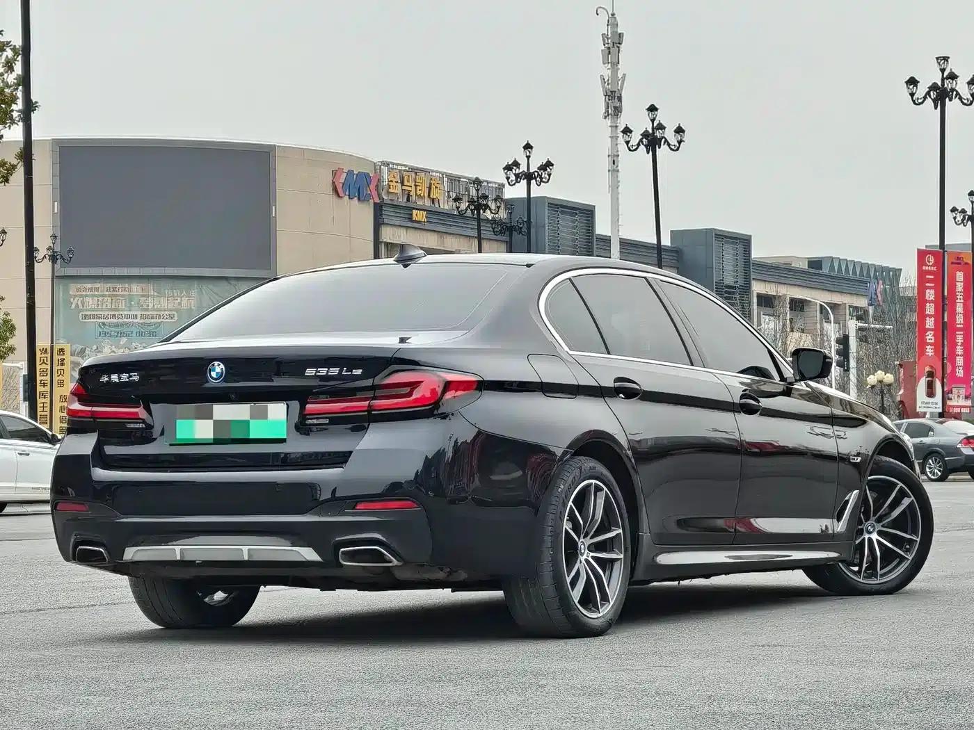 BMW 5 Series PHEV 2022 535Le Pioneer Edition M Sport Package — миниатюра 4
