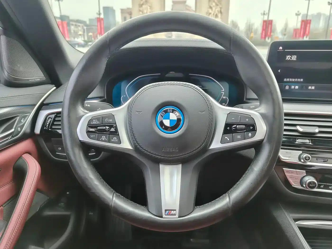 BMW 5 Series PHEV 2022 535Le Pioneer Edition M Sport Package — миниатюра 7