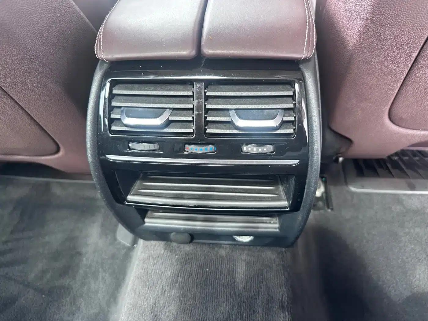 BMW 5 Series PHEV 2019 Facelift 530Le Luxury Package — миниатюра 21