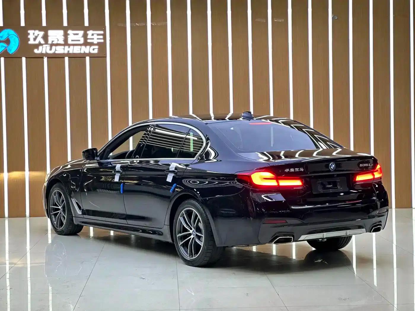 BMW 5 Series PHEV 2021 535Le M Sport Package — миниатюра 3