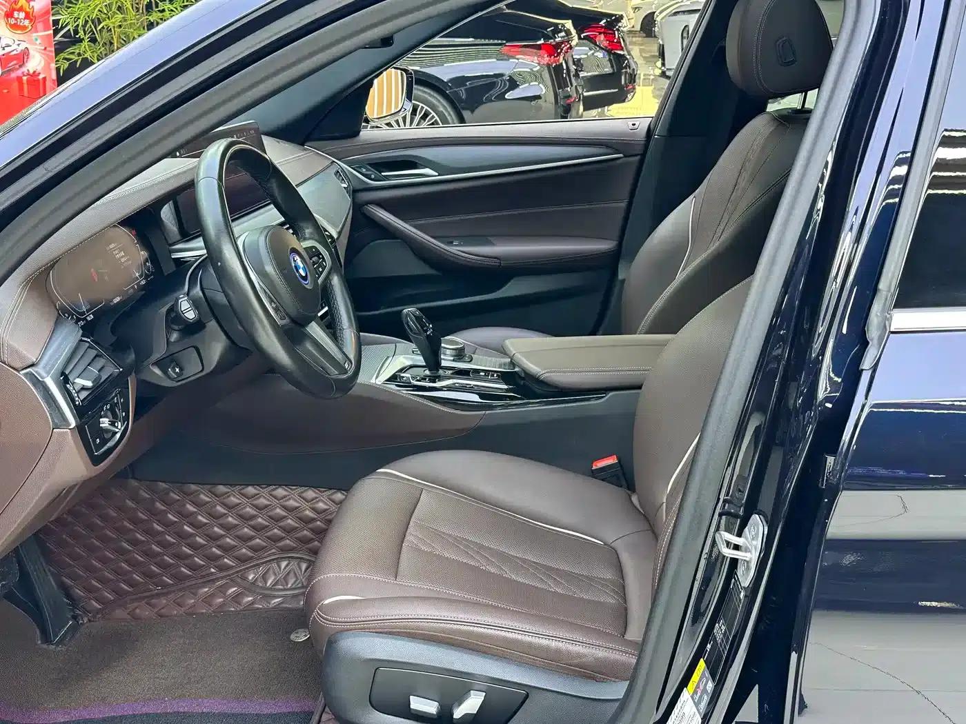 BMW 5 Series PHEV 2021 535Le M Sport Package — миниатюра 6
