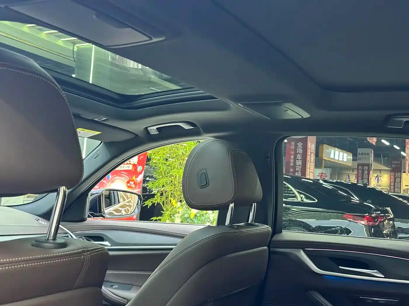 BMW 5 Series PHEV 2021 535Le M Sport Package — миниатюра 8