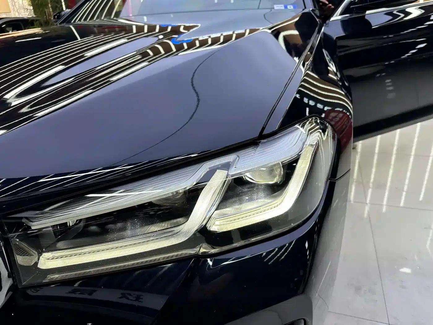 BMW 5 Series PHEV 2021 535Le M Sport Package — миниатюра 10