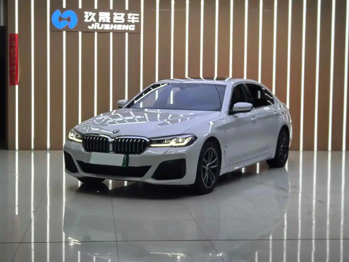 BMW 5 Series PHEV 2021 Facelift 535Le M Sport Package — миниатюра 1