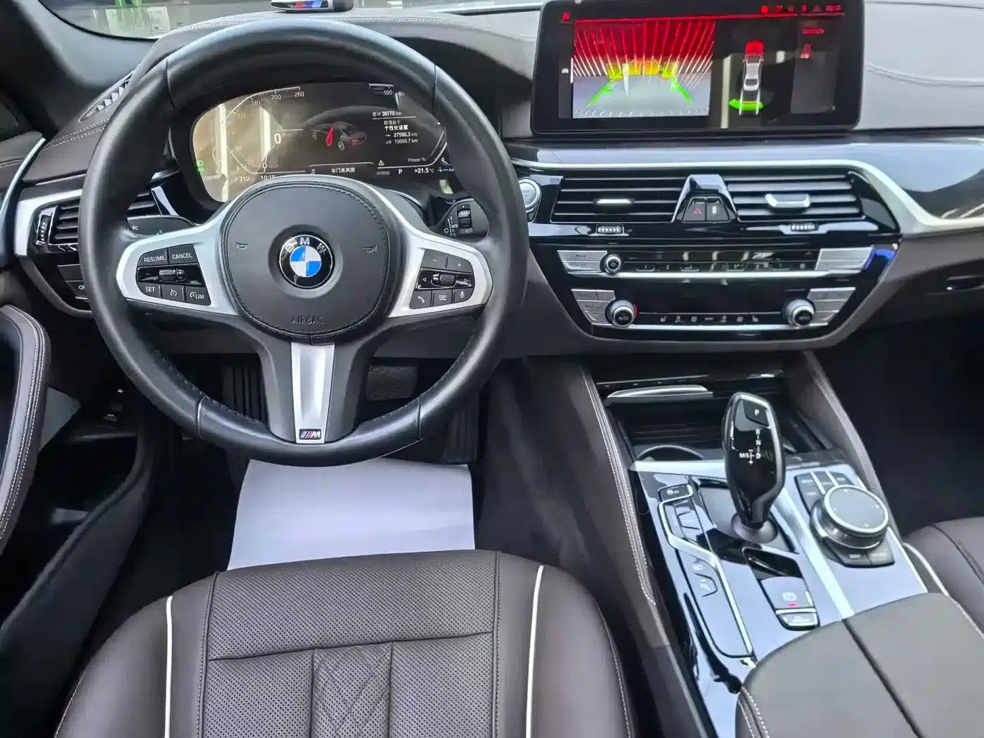 BMW 5 Series PHEV 2021 Facelift 535Le M Sport Package — миниатюра 14