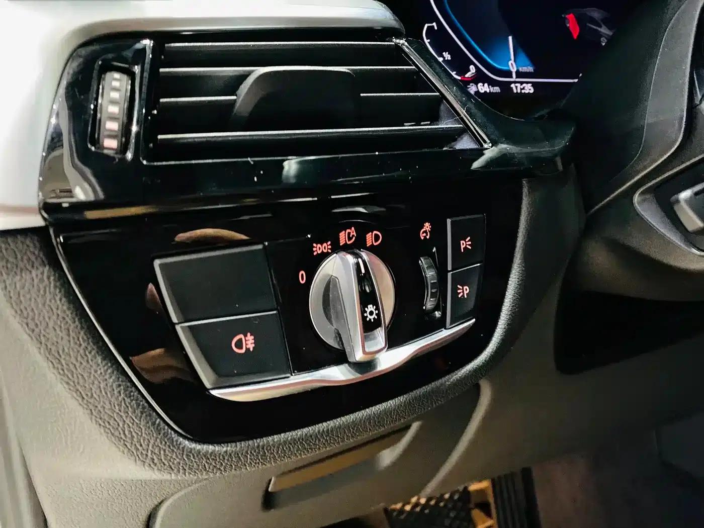 BMW 5 Series PHEV 2021 535Le M Sport Package — миниатюра 8