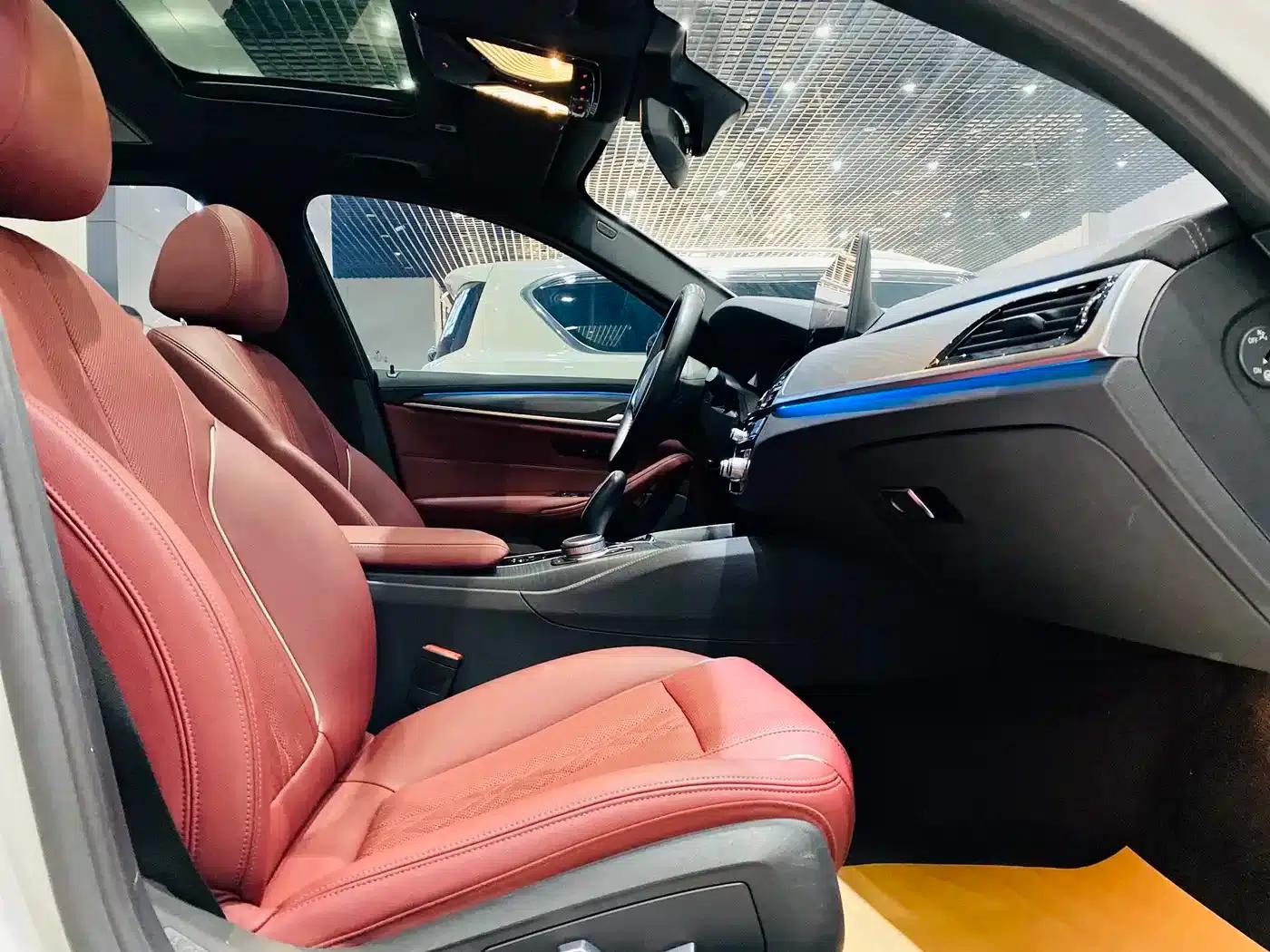 BMW 5 Series PHEV 2021 535Le M Sport Package — миниатюра 10