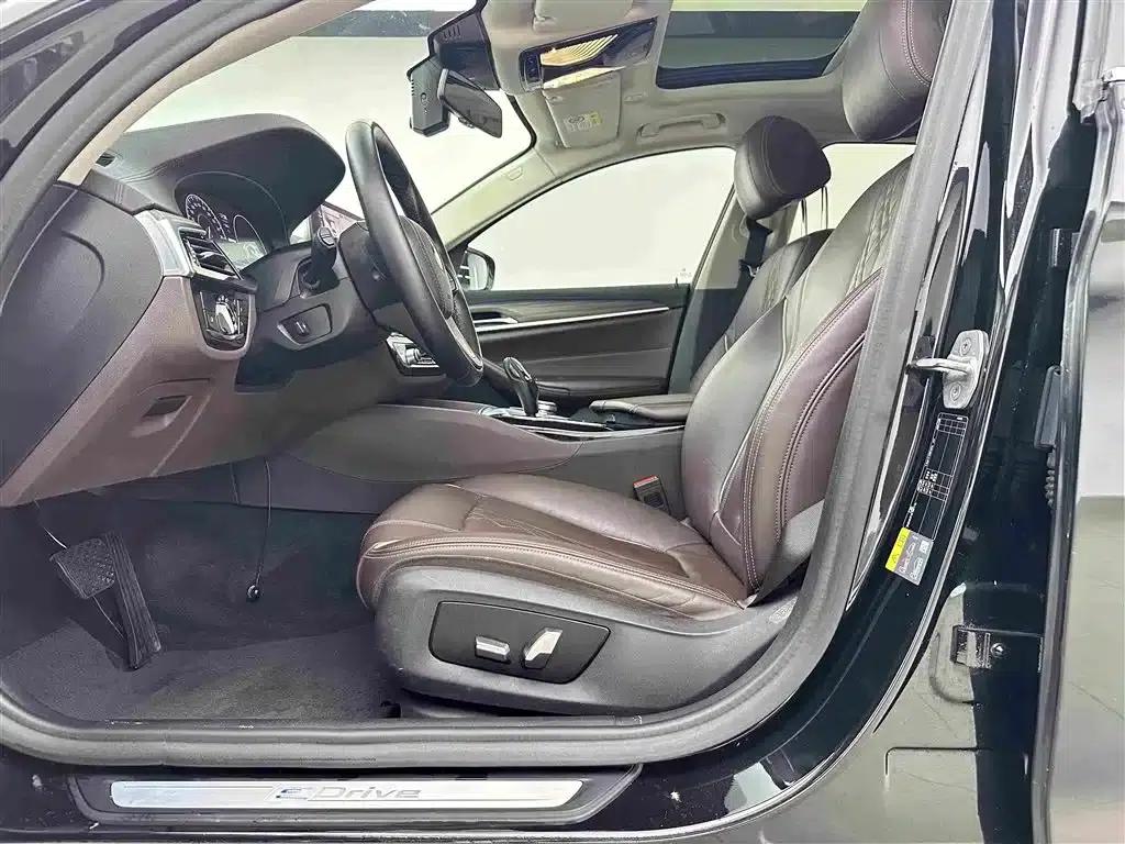 BMW 5 Series PHEV 2019 Facelift 530Le Luxury Package — миниатюра 6