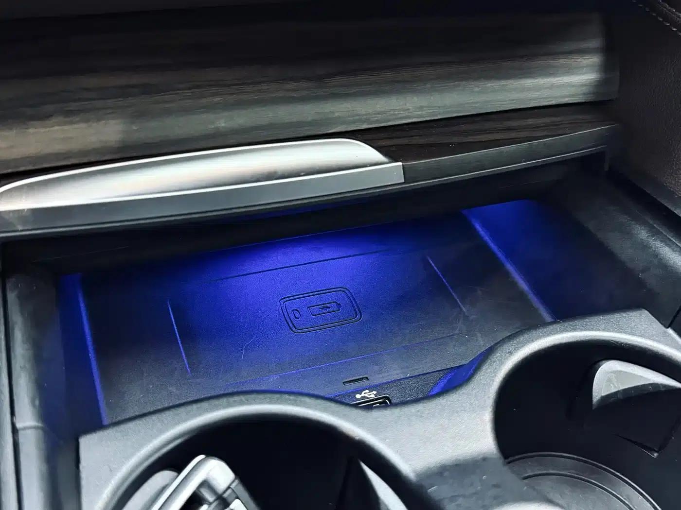BMW 5 Series PHEV 2020 530Le Pioneer Edition — миниатюра 11