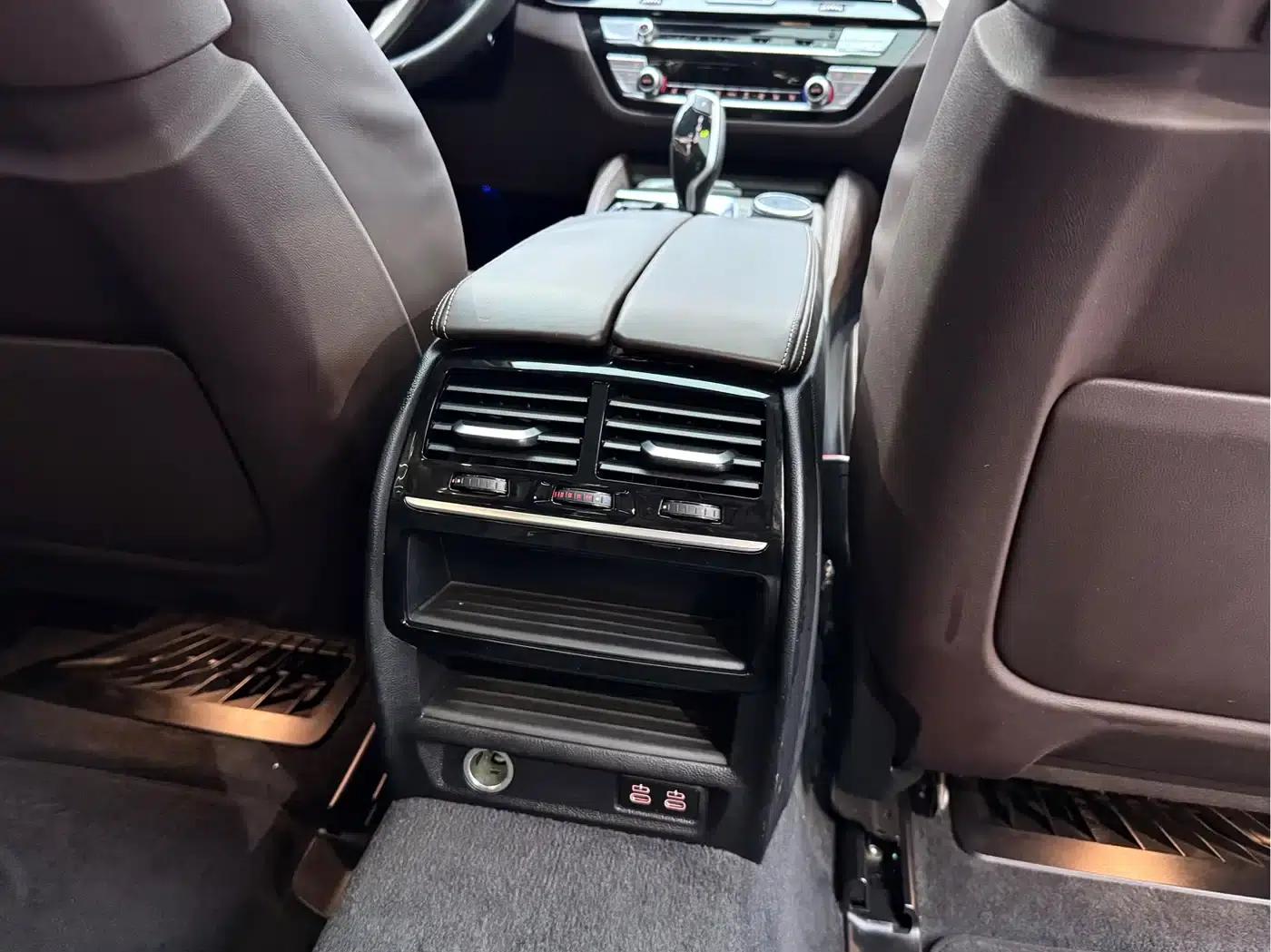BMW 5 Series PHEV 2020 530Le Pioneer Edition — миниатюра 13