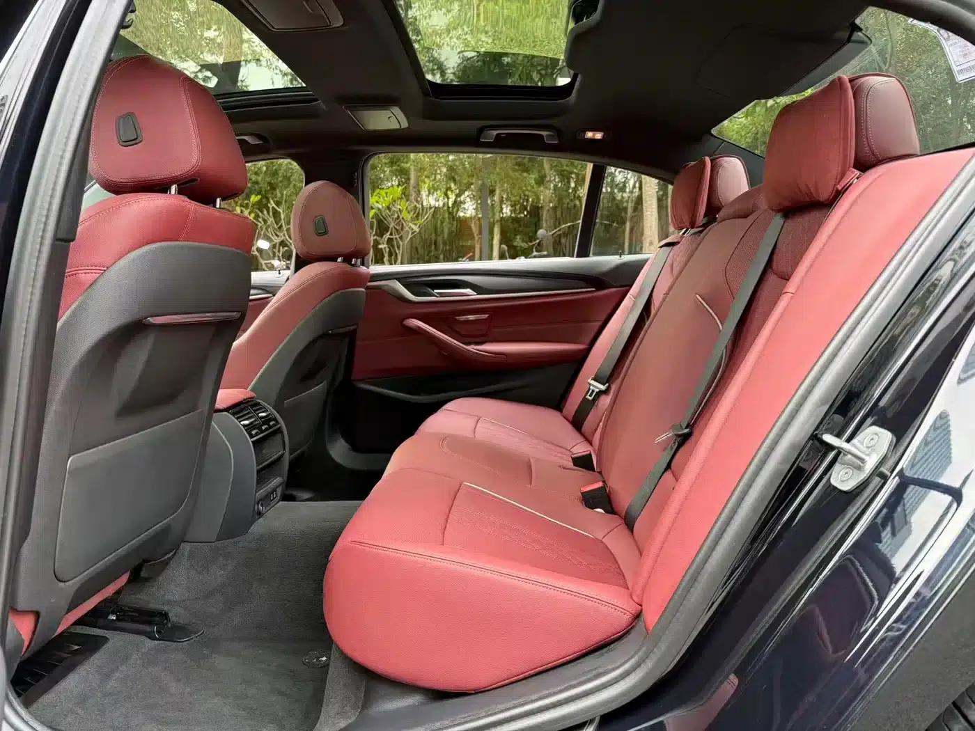 BMW 5 Series PHEV 2022 Facelift 535Le M Sport Package — миниатюра 11