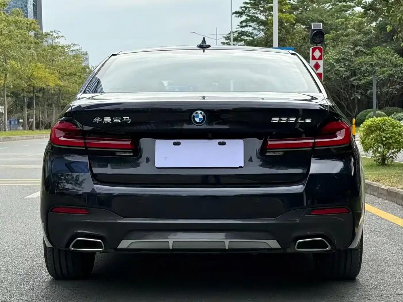 BMW 5 Series PHEV 2022 Facelift 535Le M Sport Package — миниатюра 17