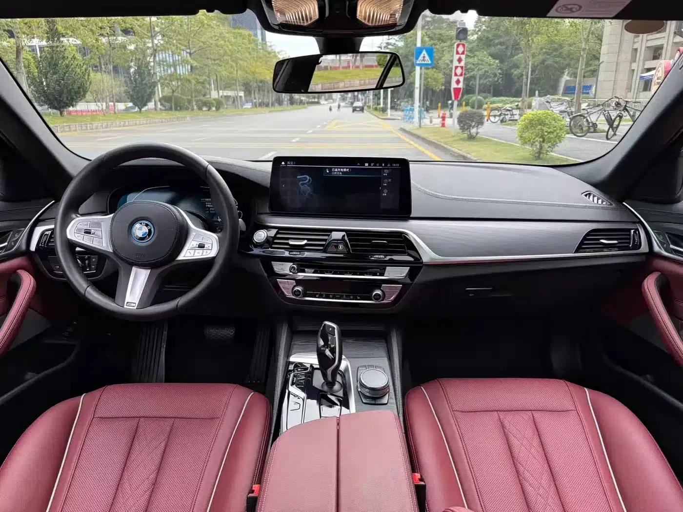 BMW 5 Series PHEV 2022 Facelift 535Le M Sport Package — миниатюра 6