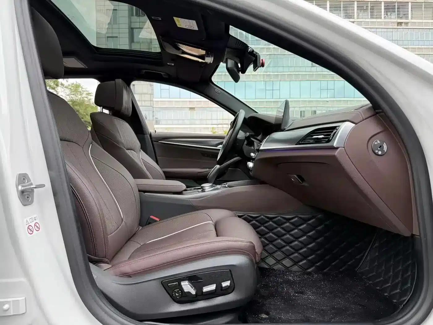 BMW 5 Series PHEV 2021 535Le Pioneer Edition M Sport Package — миниатюра 15