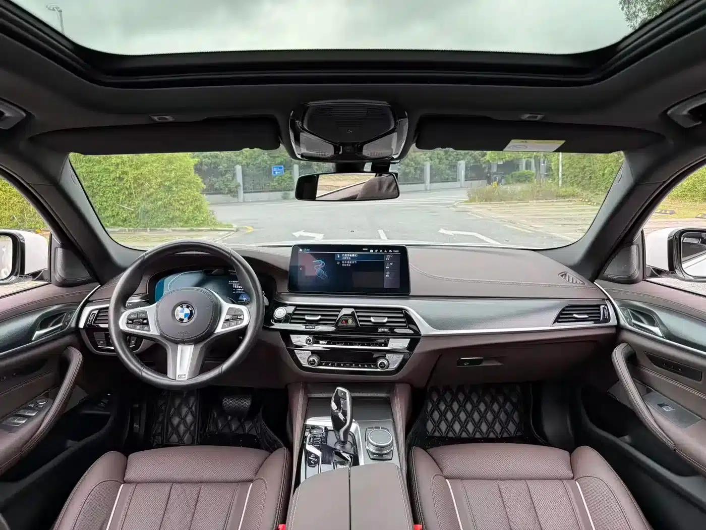 BMW 5 Series PHEV 2021 535Le Pioneer Edition M Sport Package — миниатюра 6