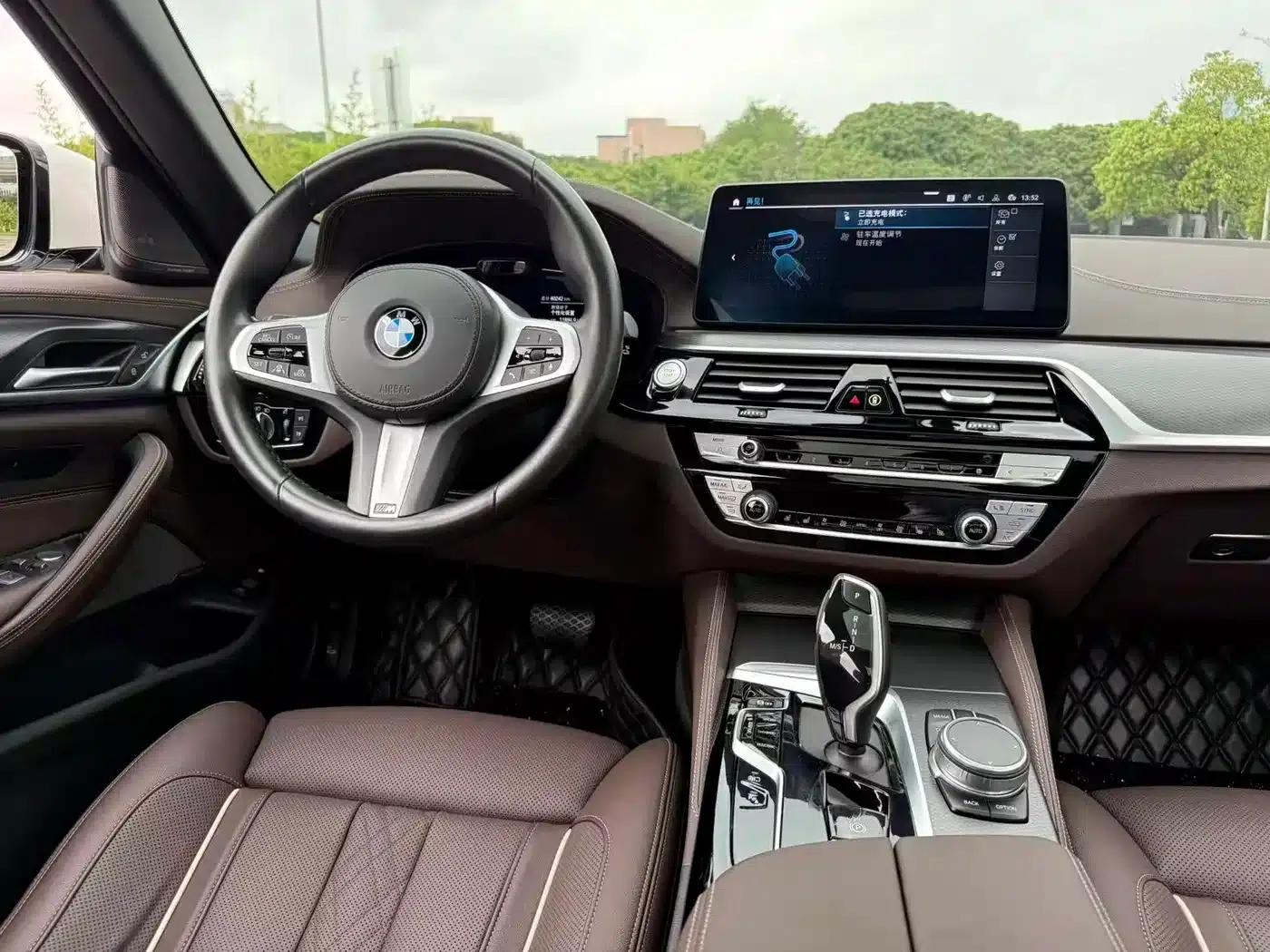 BMW 5 Series PHEV 2021 535Le Pioneer Edition M Sport Package — миниатюра 9