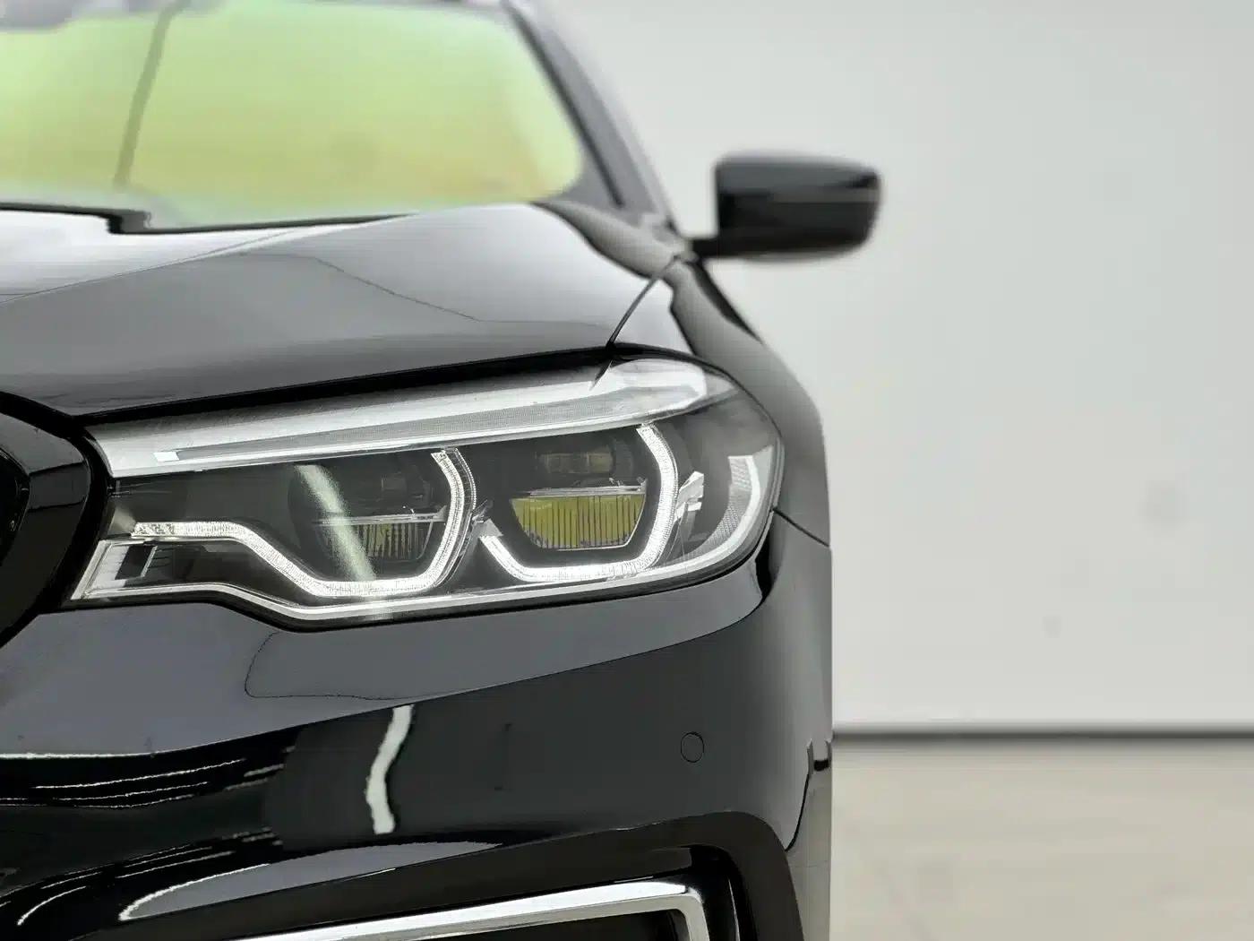 BMW 5 Series PHEV 2019 Facelift 530Le Pioneer Edition — миниатюра 11