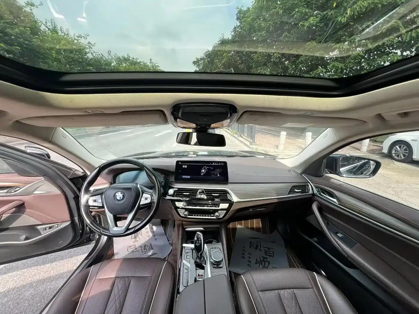 BMW 5 Series PHEV 2022 535Le Luxury Package — миниатюра 8