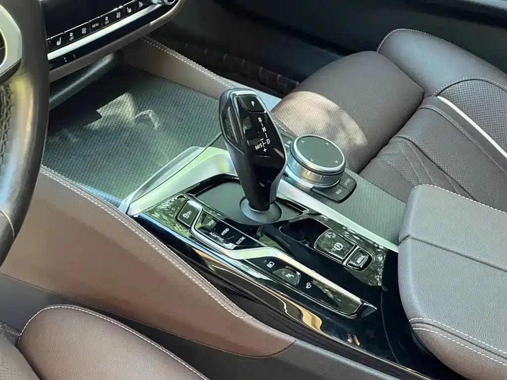 BMW 5 Series PHEV 2021 535Le Pioneer Edition M Sport Package — миниатюра 8