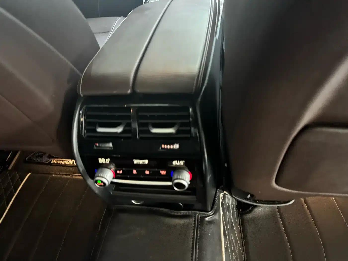 BMW 5 Series PHEV 2019 530Le Luxury Package — миниатюра 16