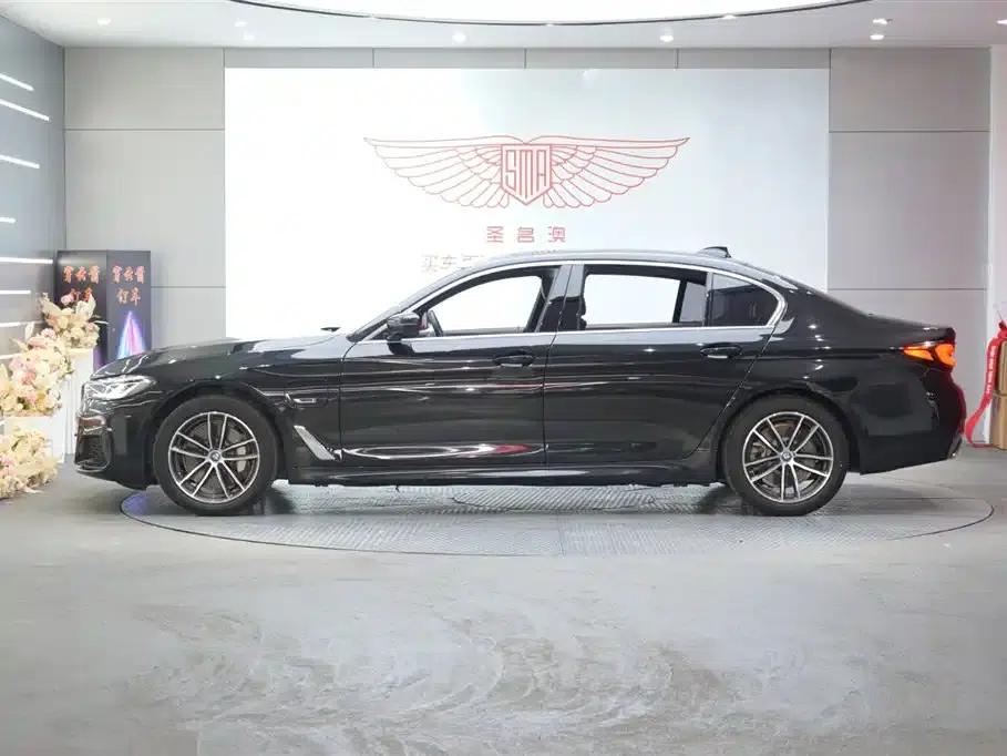 BMW 5 Series PHEV 2022 Facelift 535Le M Sport Package — миниатюра 2