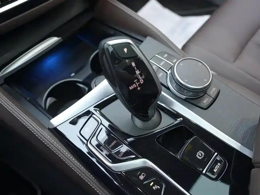 BMW 5 Series PHEV 2022 Facelift 535Le M Sport Package — миниатюра 11