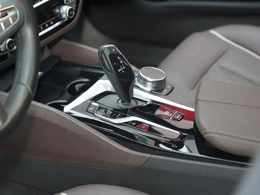 BMW 5 Series PHEV 2022 Facelift 535Le M Sport Package — миниатюра 14