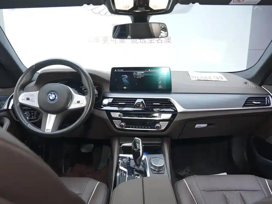 BMW 5 Series PHEV 2022 Facelift 535Le M Sport Package — миниатюра 19