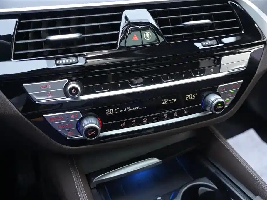 BMW 5 Series PHEV 2022 Facelift 535Le M Sport Package — миниатюра 9