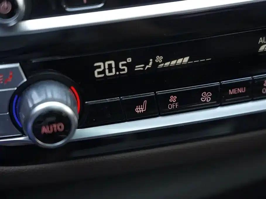 BMW 5 Series PHEV 2022 Facelift 535Le M Sport Package — миниатюра 10