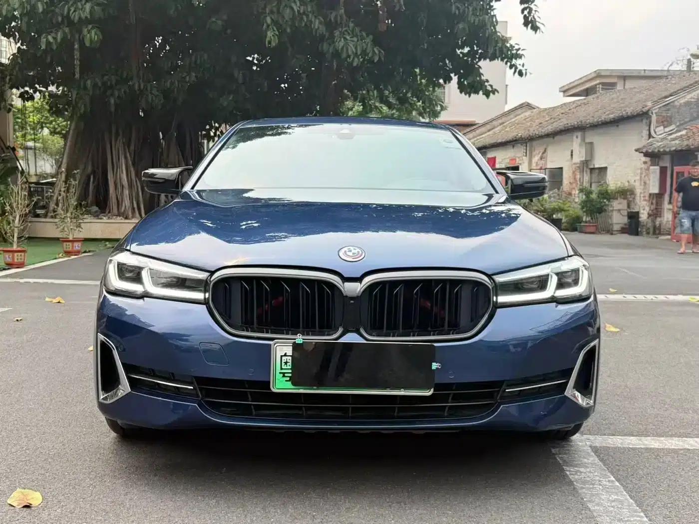BMW 5 Series PHEV 2021 Facelift 535Le Luxury Package — миниатюра 2