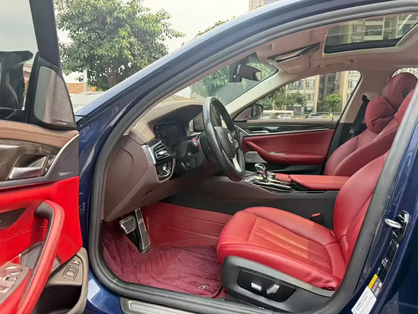 BMW 5 Series PHEV 2021 Facelift 535Le Luxury Package — миниатюра 4