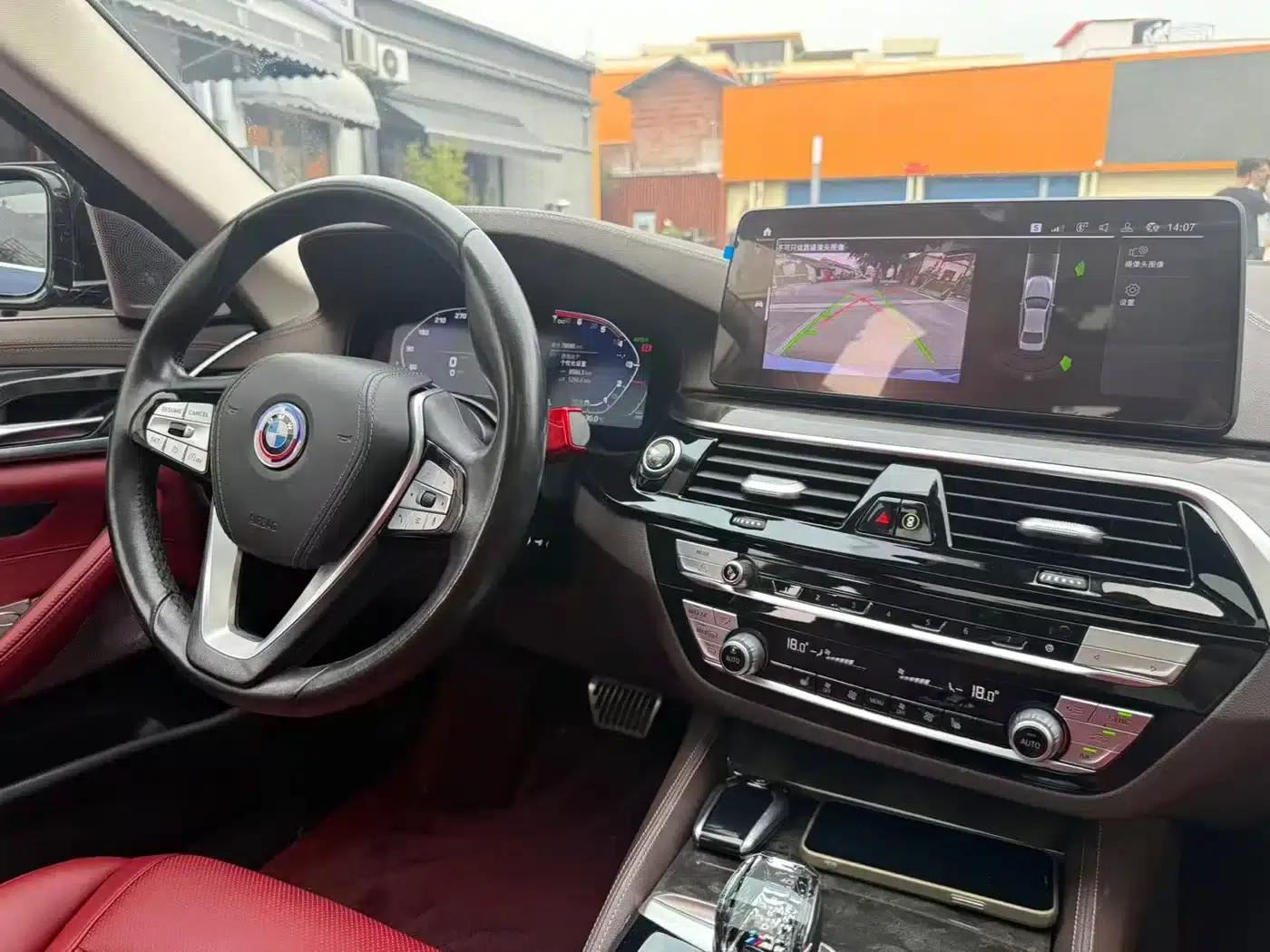 BMW 5 Series PHEV 2021 Facelift 535Le Luxury Package — миниатюра 9