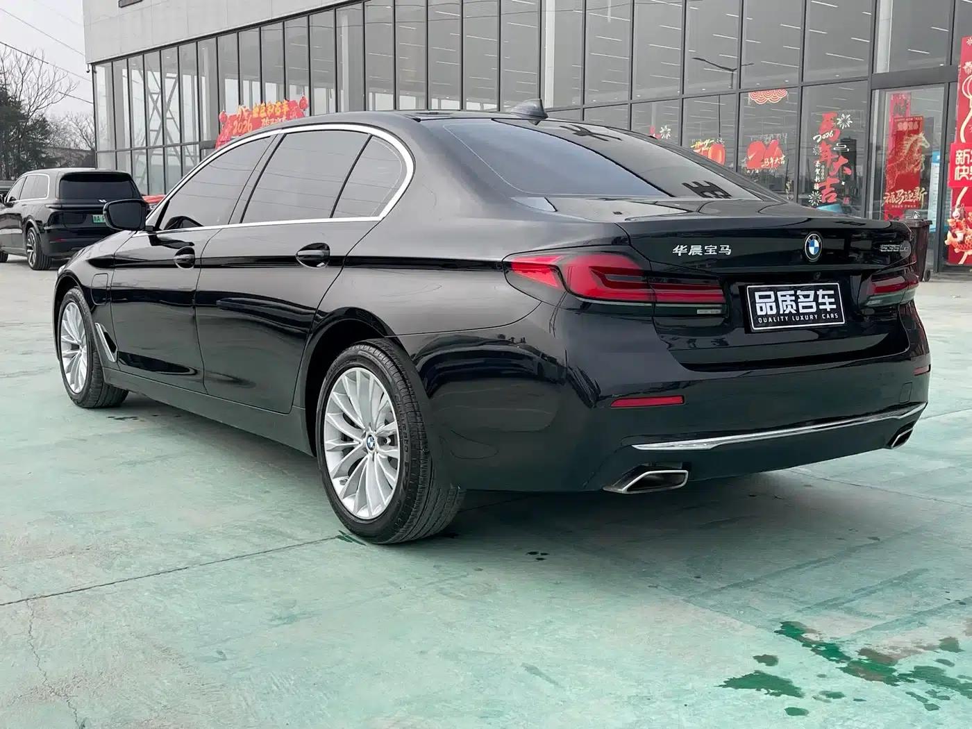 BMW 5 Series PHEV 2021 535Le Luxury Package — миниатюра 16