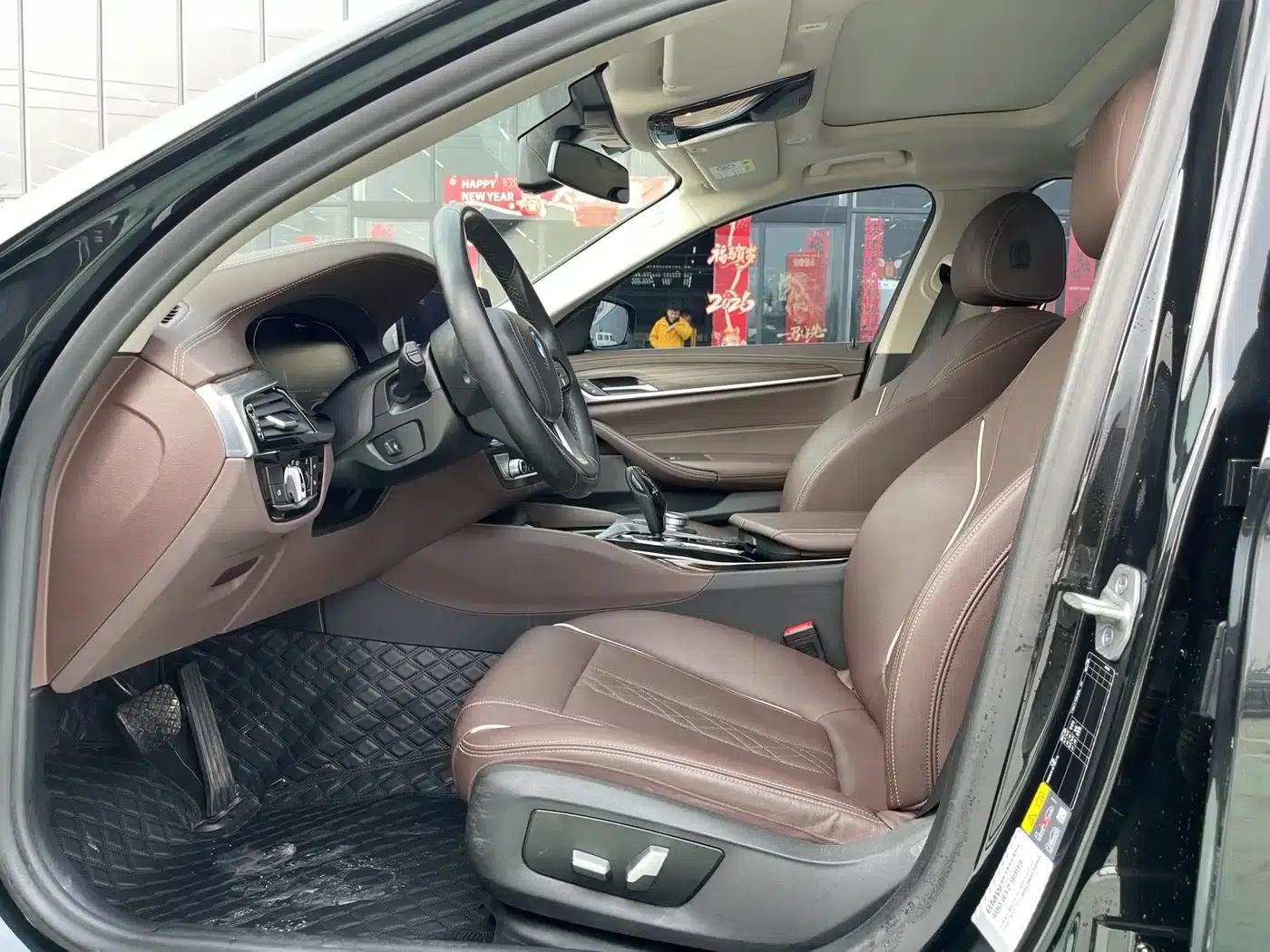 BMW 5 Series PHEV 2021 535Le Luxury Package — миниатюра 4